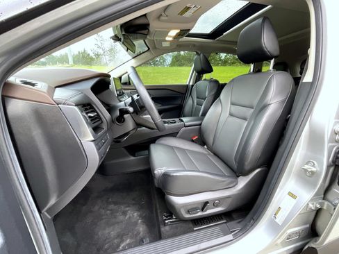 Used 2023 Nissan Rogue SV w/ SV Premium B Package AWD/4WD image 11