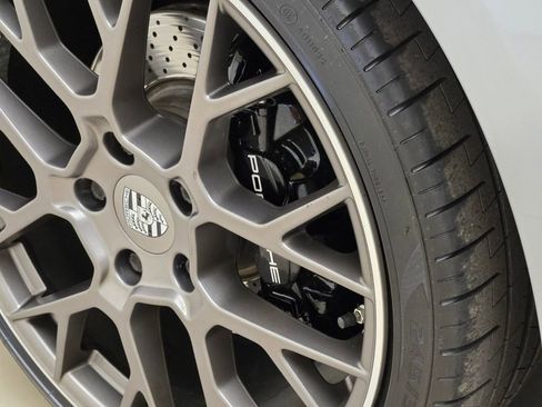 Used 2020 Porsche 911 Carrera RWD image 14