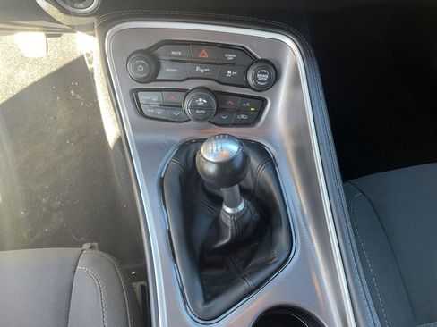 Used 2022 Dodge Challenger R/T w/ Blacktop Package image 20