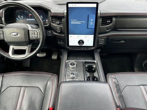 Used 2023 Ford Expedition Limited image 15