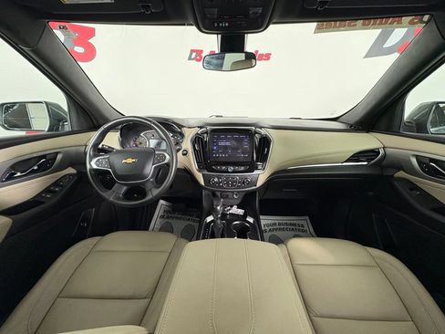 Used 2022 Chevrolet Traverse LT AWD/4WD image 41
