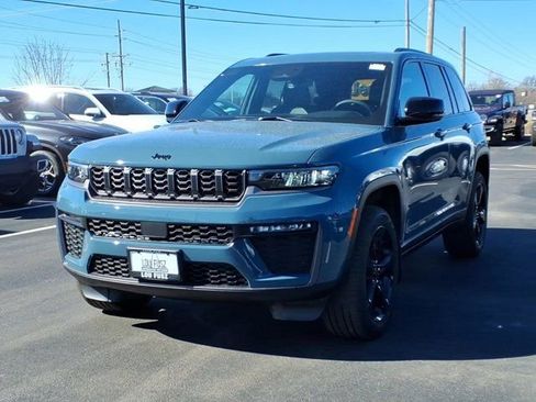 New 2026 Jeep Grand Cherokee Limited w/ Limited Altitude Package AWD/4WD image 2