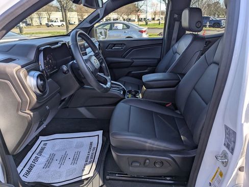 Used 2024 Chevrolet Colorado LT w/ LT Convenience Package III image 13