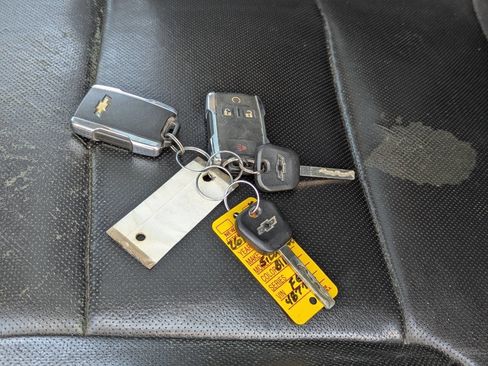 Used 2015 Chevrolet Silverado 1500 LTZ Z71 w/ Midnight Edition image 37