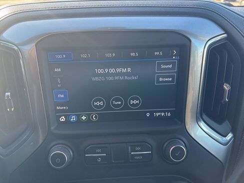 Used 2022 Chevrolet Silverado 3500 LT w/ Convenience Package image 36