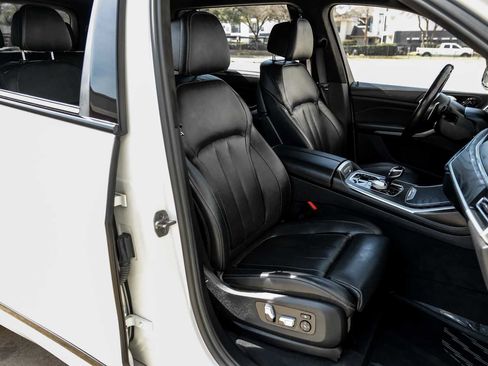 Used 2021 BMW X7 M50i w/ Luxury Seating Package image 36