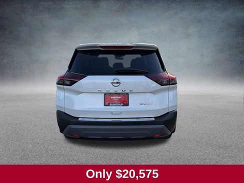 Used 2021 Nissan Rogue SV image 4