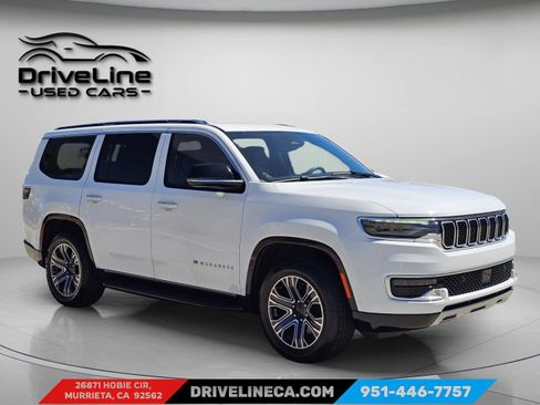 Used 2024 Jeep Wagoneer Series II w/ Flexible Seating Group image 7