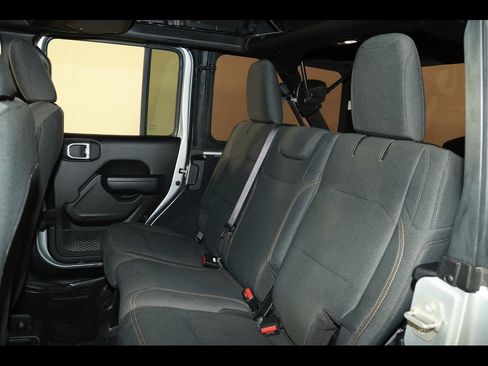 Used 2024 Jeep Wrangler Sport S image 23