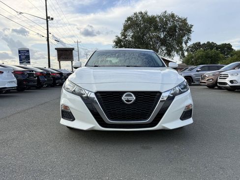 Used 2020 Nissan Altima 2.5 S FWD image 2