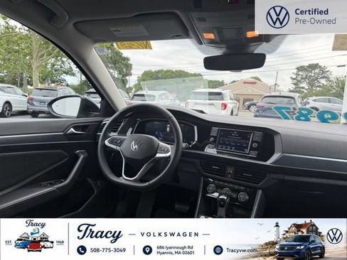 Certified 2024 Volkswagen Jetta SE FWD image 10