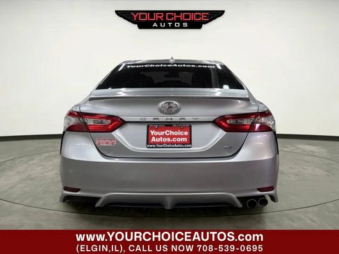 Used 2019 Toyota Camry SE FWD image 4