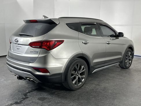 Used 2017 Hyundai Santa Fe Sport FWD image 8