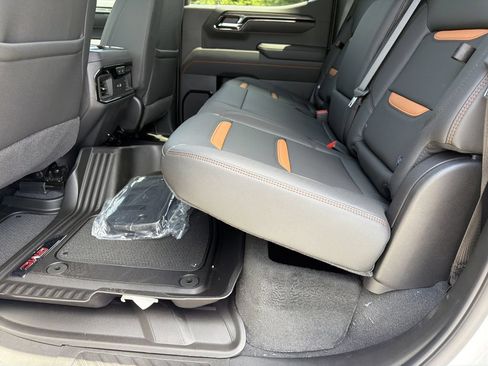 New 2026 GMC Sierra 1500 AT4 w/ Technology Package AWD/4WD image 19