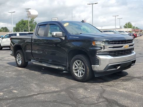 Used 2021 Chevrolet Silverado 1500 LT w/ Bed Protection Package AWD/4WD image 3