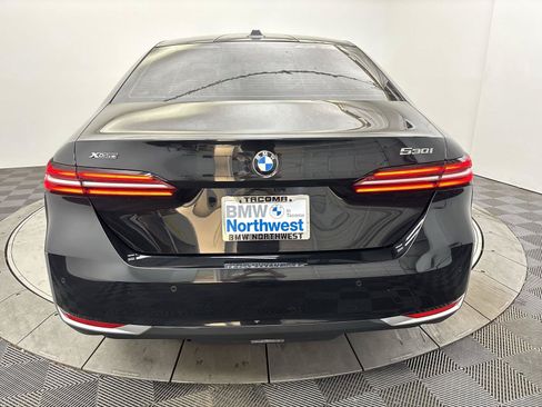 Used 2024 BMW 530i xDrive w/ Executive Package AWD/4WD image 15