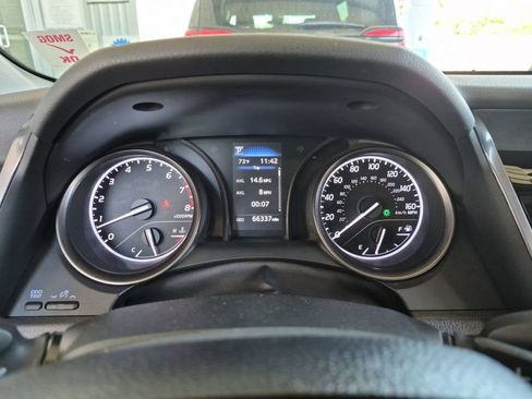 Used 2024 Toyota Camry SE FWD image 10