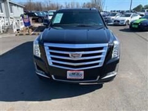Used 2016 Cadillac Escalade ESV Premium image 13