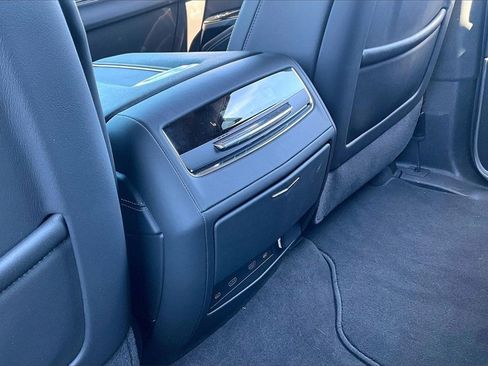 Used 2025 Cadillac Escalade Sport Platinum w/ LPO, ONYX Package image 24