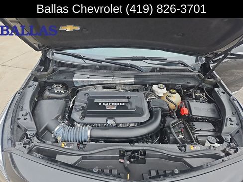 Certified 2023 Cadillac XT4 Premium Luxury image 30