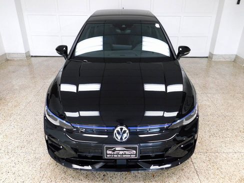 Used 2025 Volkswagen Golf image 12