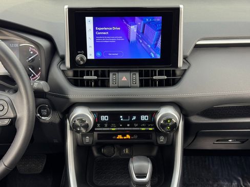 Used 2024 Toyota RAV4 XLE Premium image 23