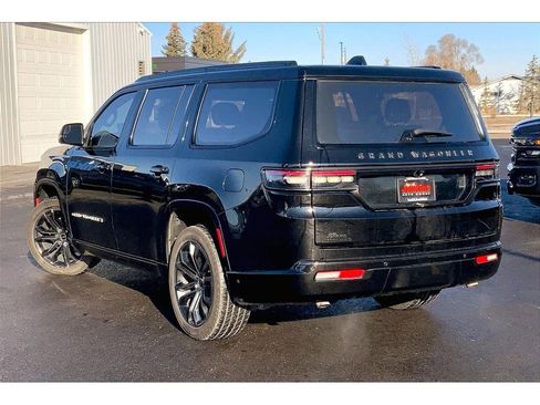 Used 2022 Jeep Grand Wagoneer Series II image 12