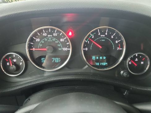 Certified 2017 Jeep Wrangler Unlimited Sahara AWD/4WD image 25