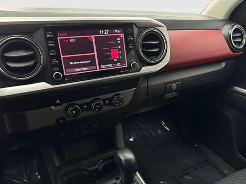 Used 2022 Toyota Tacoma SR5 RWD image 27