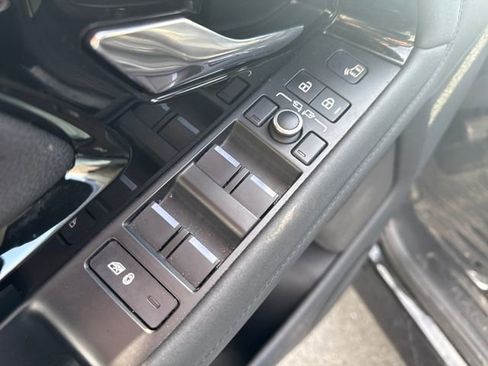 Used 2021 Land Rover Range Rover Evoque SE AWD/4WD image 26