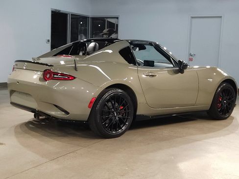 Used 2024 MAZDA MX-5 Miata RF Club RWD image 31