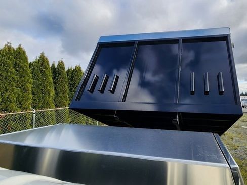 New 2024 Isuzu NPR image 7