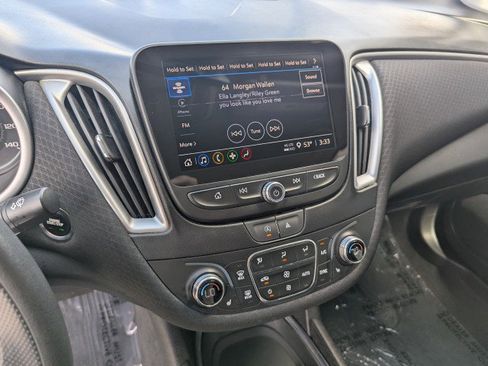 Used 2023 Chevrolet Malibu LT FWD image 18