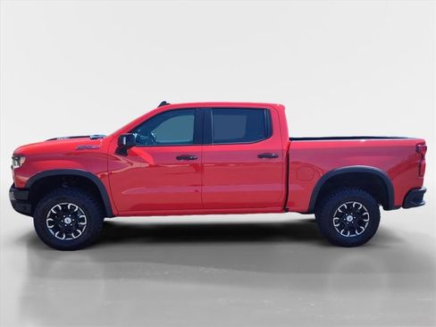 Used 2025 Chevrolet Silverado 1500 ZR2 w/ Technology Package AWD/4WD image 2