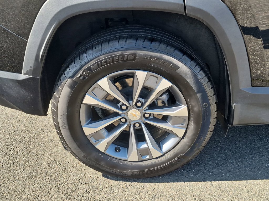 Certified 2025 Chevrolet Equinox LT w/ Convenience Package II AWD/4WD image 28