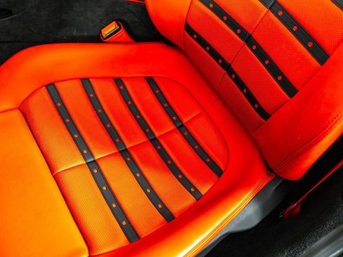 Certified 2025 Ferrari Roma Spider RWD image 18