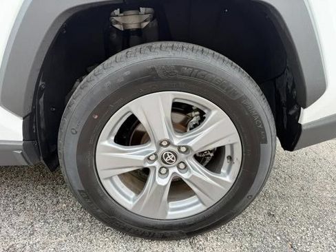 Used 2025 Toyota RAV4 XLE AWD/4WD image 7