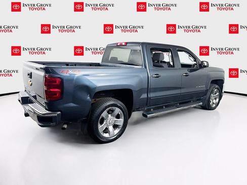 Used 2018 Chevrolet Silverado 1500 LT w/ LT Eassist Package AWD/4WD image 5
