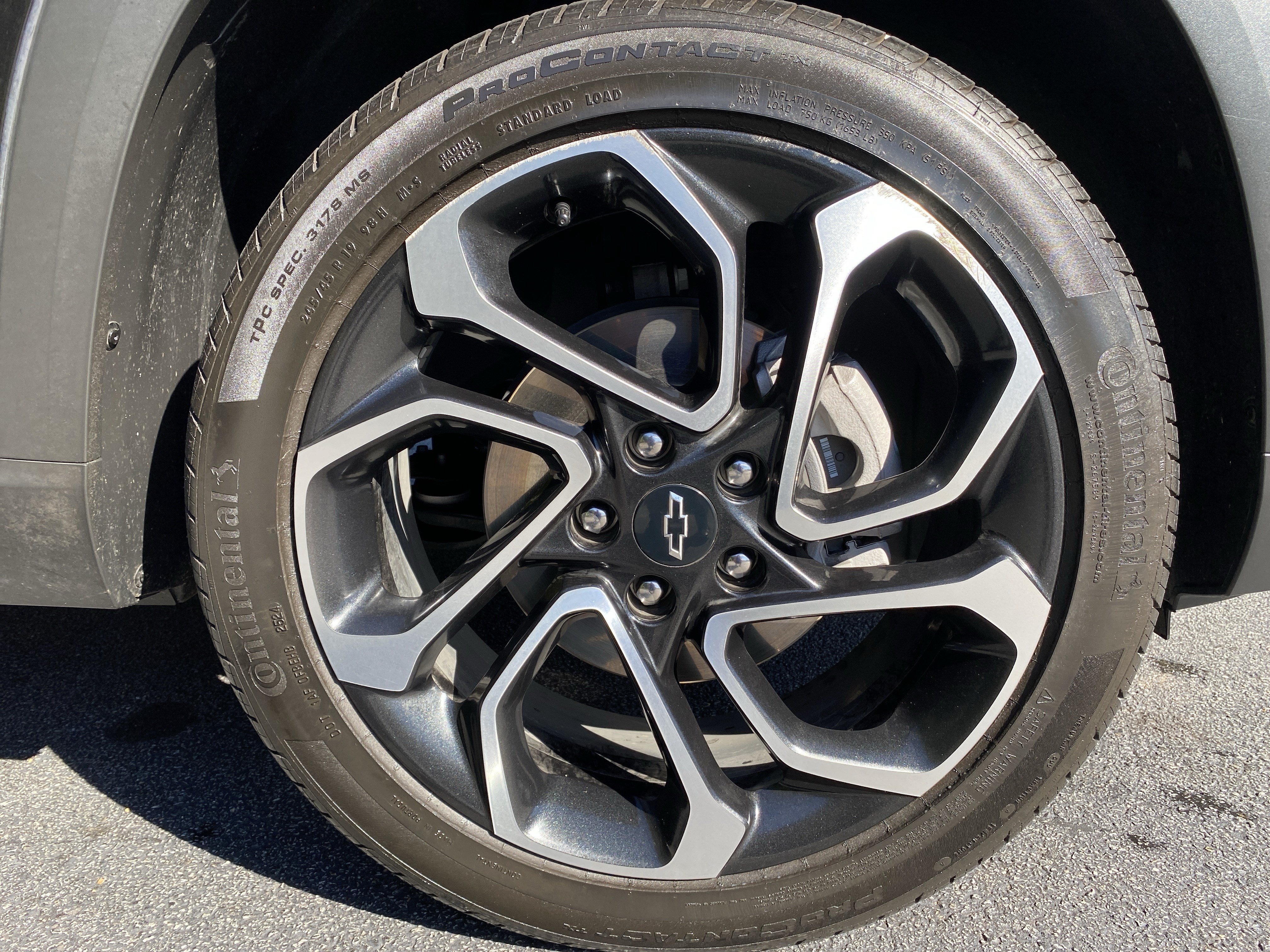 Used 2025 Chevrolet Trax RS w/ Sunroof Package FWD image 13