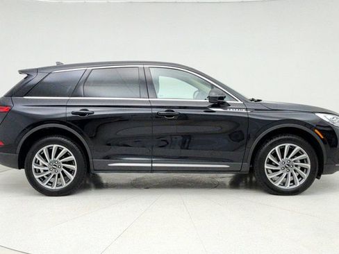 Used 2025 Lincoln Corsair Reserve image 4