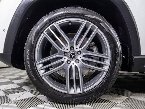 Used 2026 Mercedes-Benz GLS 450 4MATIC image 43