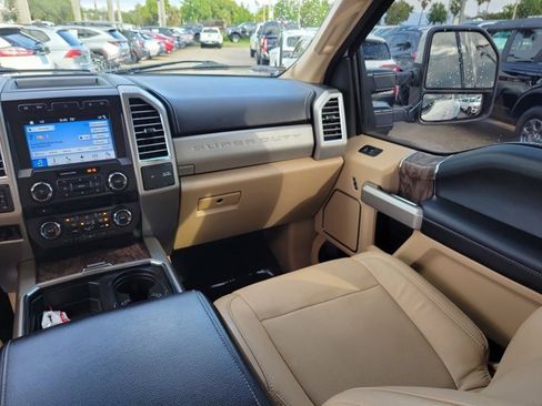 Certified 2017 Ford F450 Lariat w/ Lariat Ultimate Package image 20