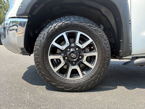 Used 2014 Toyota Tundra Limited w/ Limited Premium Package AWD/4WD image 11