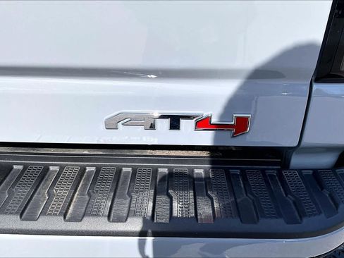Used 2025 GMC Sierra 2500 AT4 w/ AT4 Premium Plus Package image 32