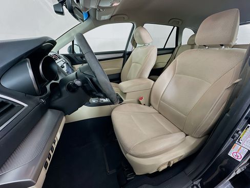 Used 2017 Subaru Outback 2.5i Premium AWD/4WD image 13