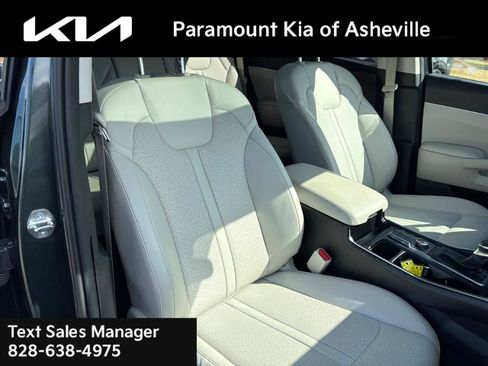 Certified 2023 Kia Sorento S w/ Panoramic Sunroof Package image 20