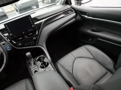 Certified 2023 Toyota Camry XSE w/ Navigation Package image 11