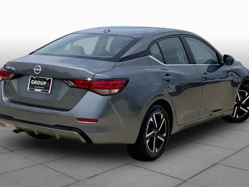 Used 2025 Nissan Sentra SV FWD image 12
