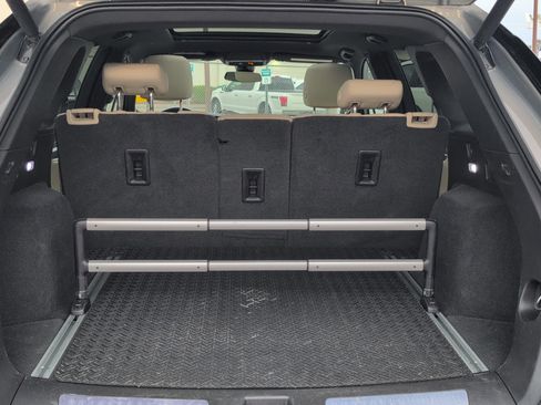 Used 2018 Cadillac XT5 Luxury w/ Driver Awareness Package image 5