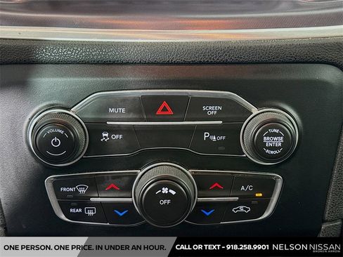 Used 2020 Dodge Charger SXT image 15